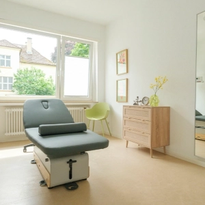 praxis_behandlungsraum